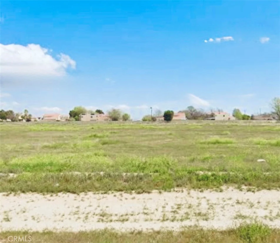 25 E Avenue J, Lancaster, CA 93535 photo 2
