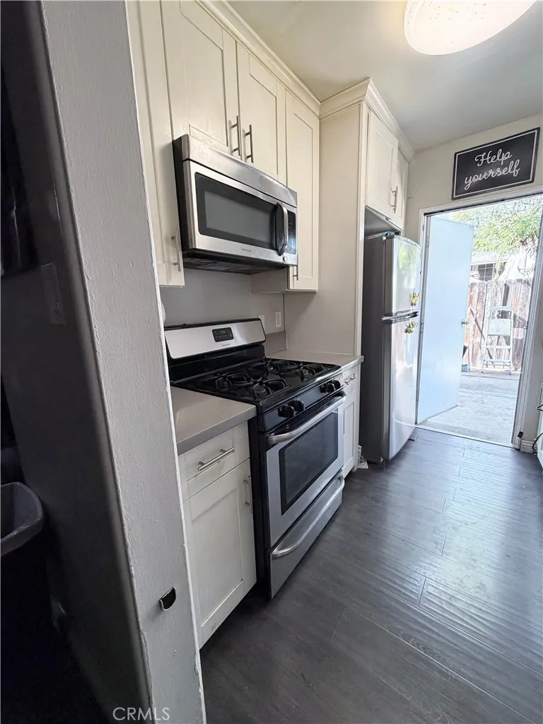 Additional image 17 of 923 S Vine, Ontario, CA 91762