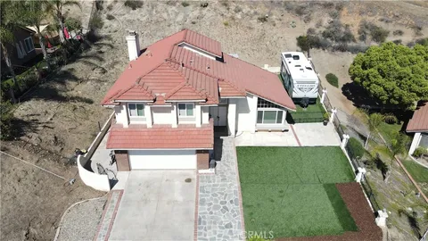 16971 Lakepointe Drive, Riverside, CA MLS: SB25104590