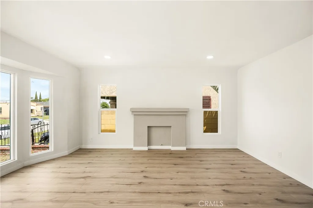 Additional image 40 of 1428 W 89th St, Los Angeles, CA 90047