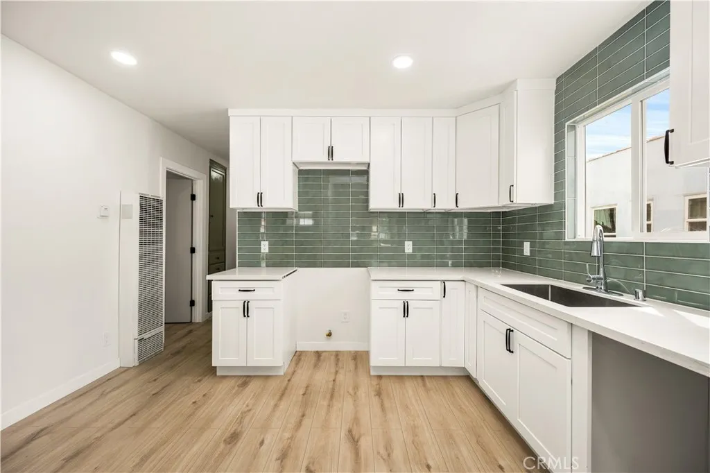 Additional image 13 of 1428 W 89th St, Los Angeles, CA 90047