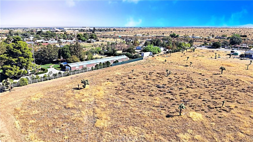 15th Street W, Palmdale, CA 93551