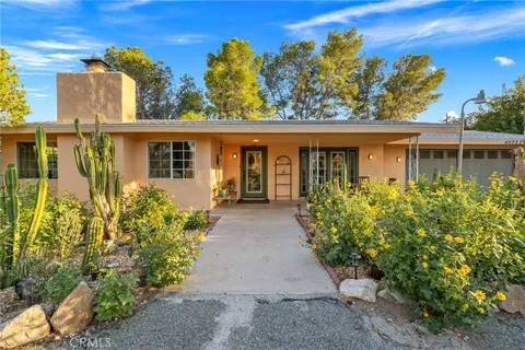 49323 Matzene Drive, Morongo Valley, CA MLS: JT25073941
