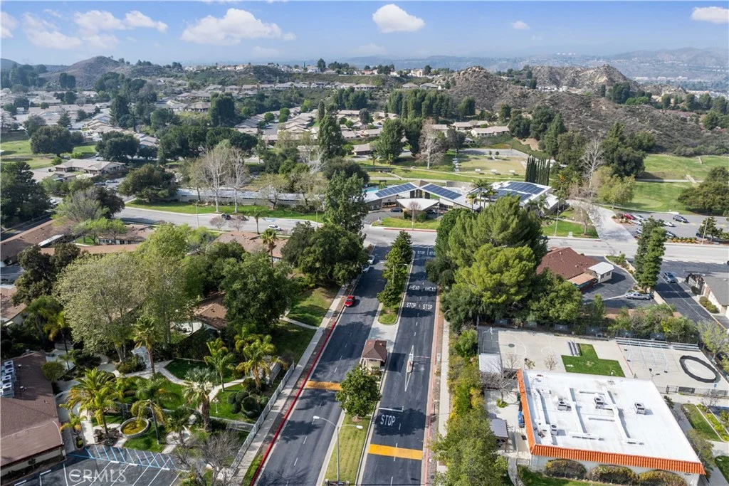 19432 Oak Crossing Rd, Newhall, CA 91321