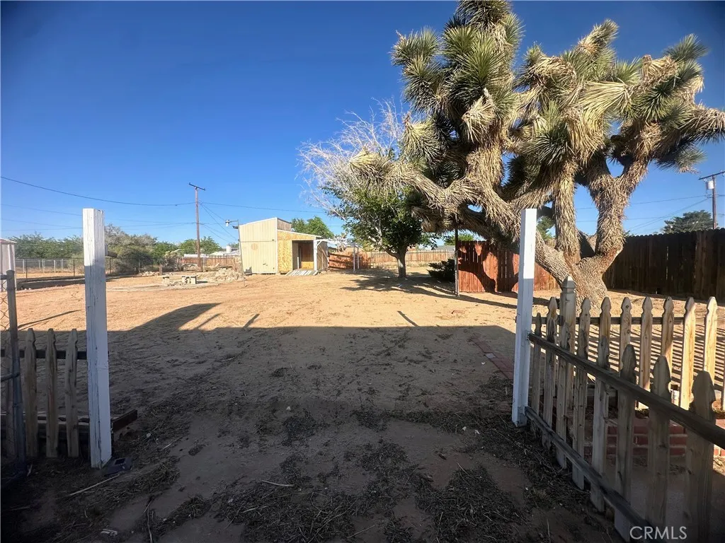 Additional image 24 of 12716 Iroquois Rd, Apple Valley, CA 92308
