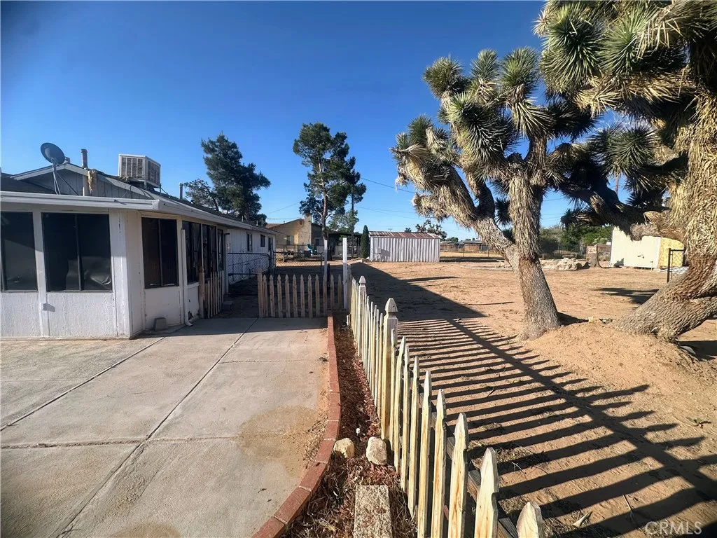 Additional image 22 of 12716 Iroquois Rd, Apple Valley, CA 92308