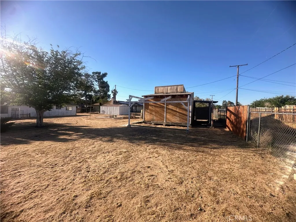 Additional image 32 of 12716 Iroquois Rd, Apple Valley, CA 92308
