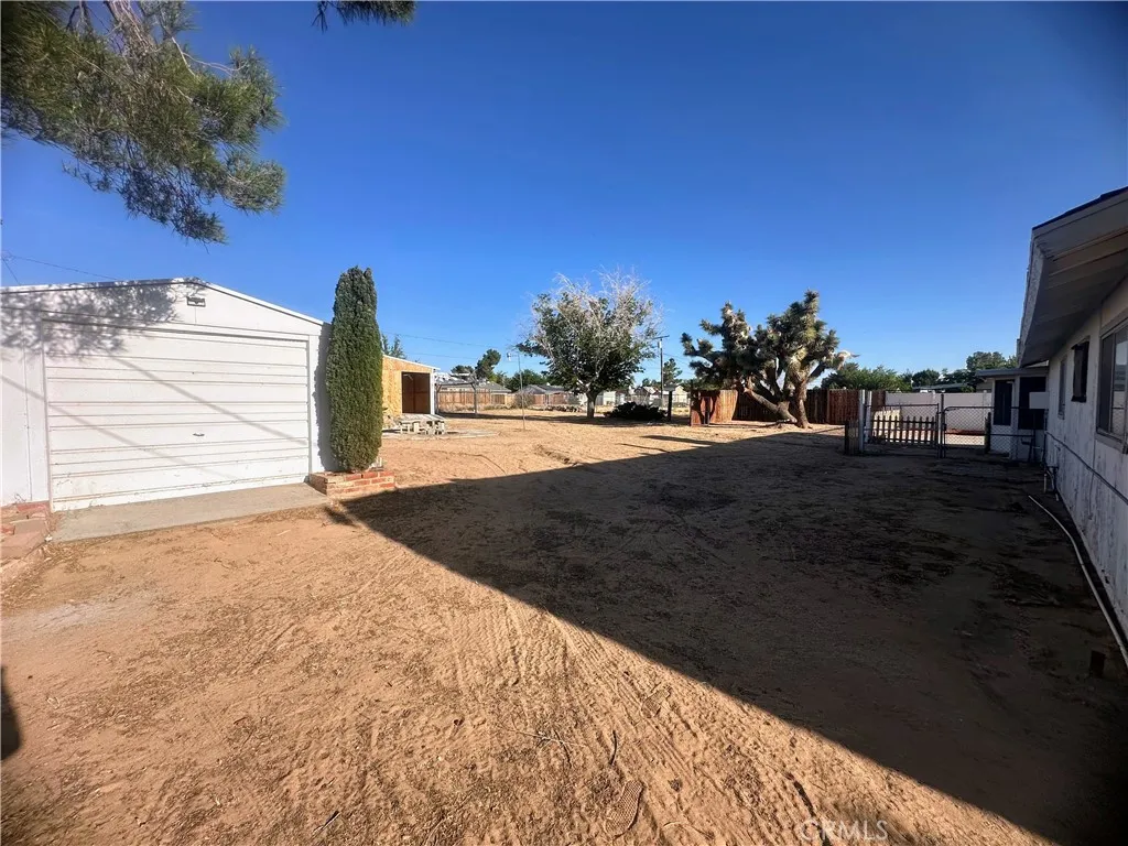 Additional image 59 of 12716 Iroquois Rd, Apple Valley, CA 92308