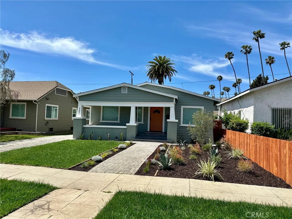 4207 S Van Ness Avenue, Los Angeles, CA 90062