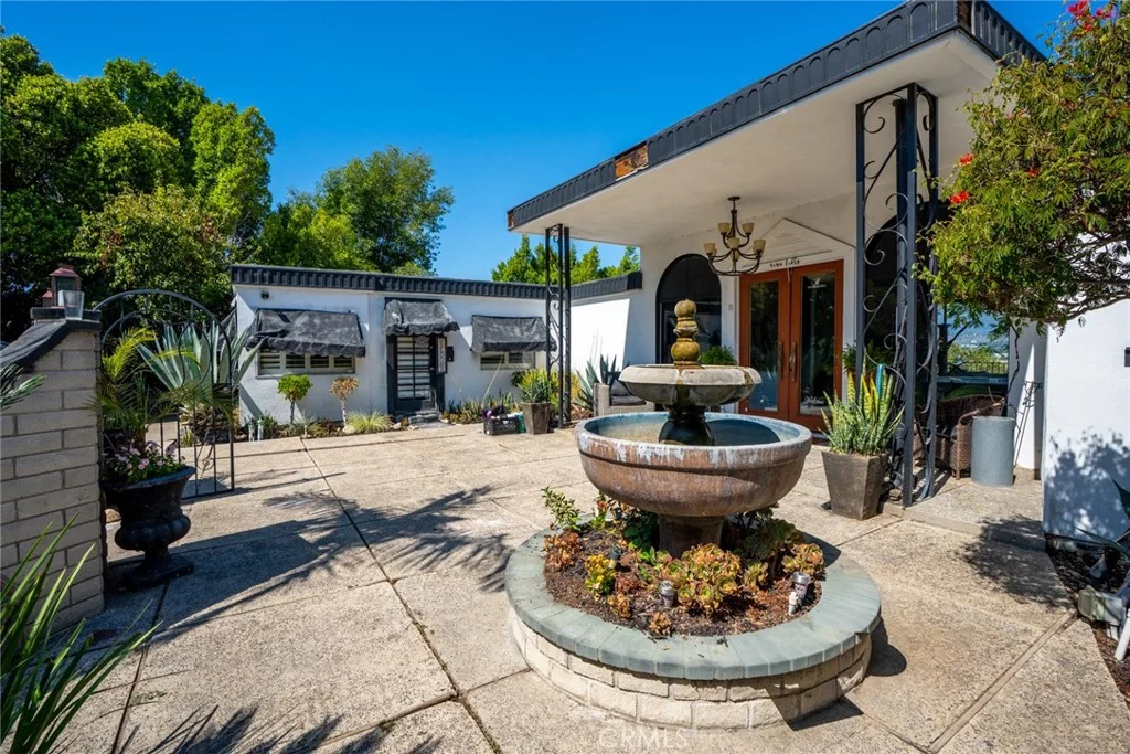 950 Hillcrest Dr, Pomona, CA 91768