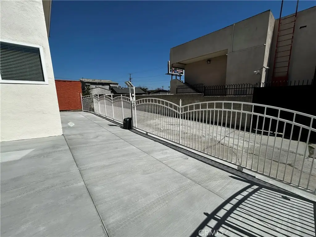 Additional image 8 of 2720 E Wall Street, Signal Hill, CA 90755