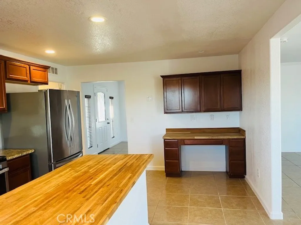 Additional image 7 of 20236 Graham Street, California City, CA 93505