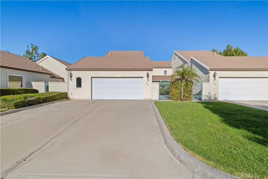 1809 Prince Albert Dr  