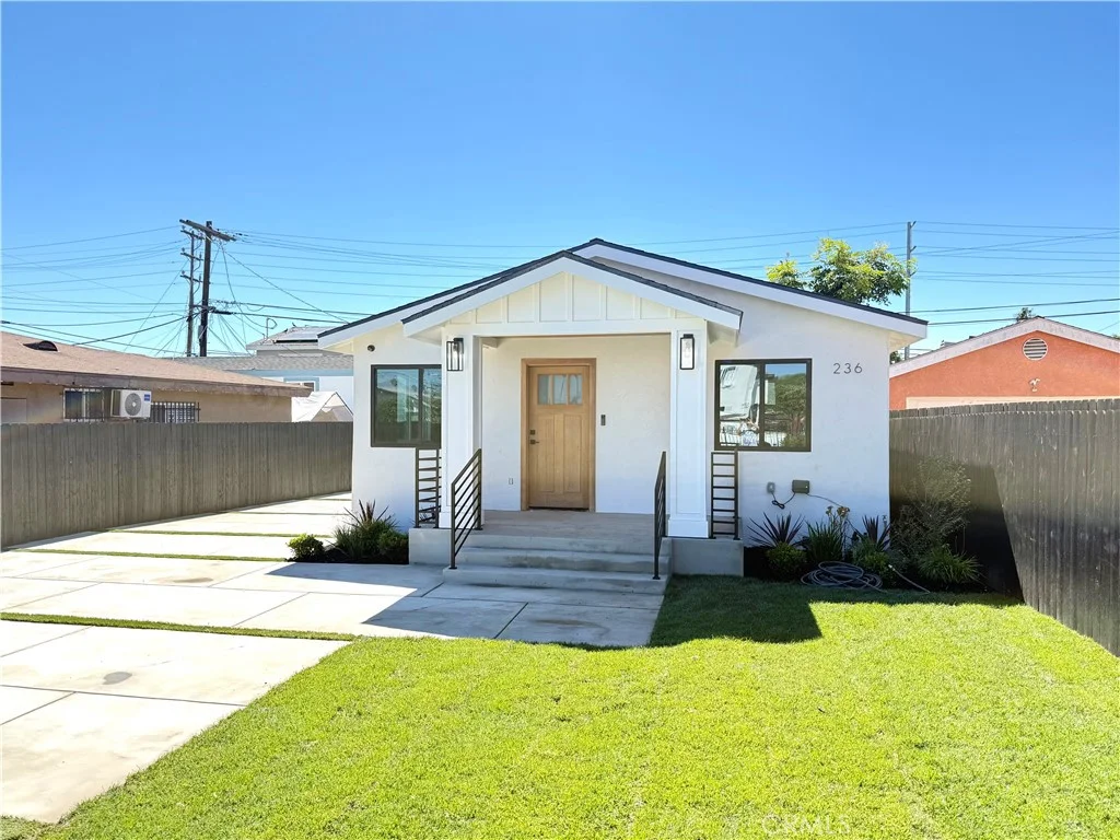 236 E E 99th St, Los Angeles, CA 90003 photo 2