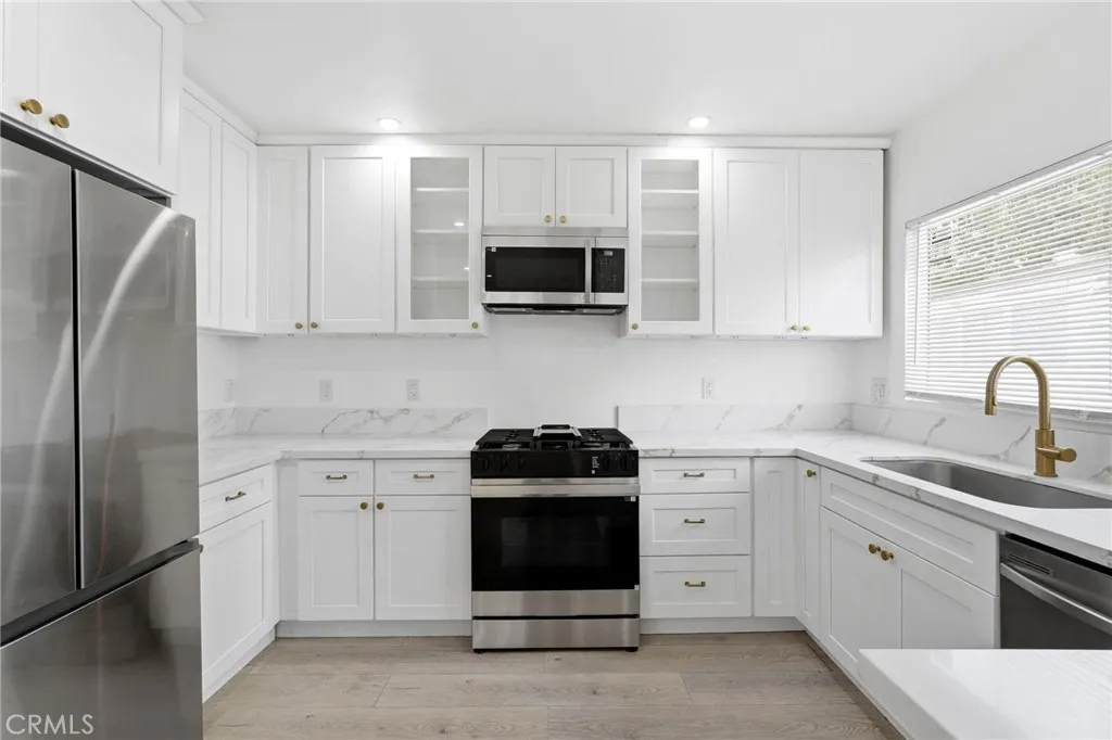 Additional image 41 of 833 E Acacia Ave, Glendale, CA 91205