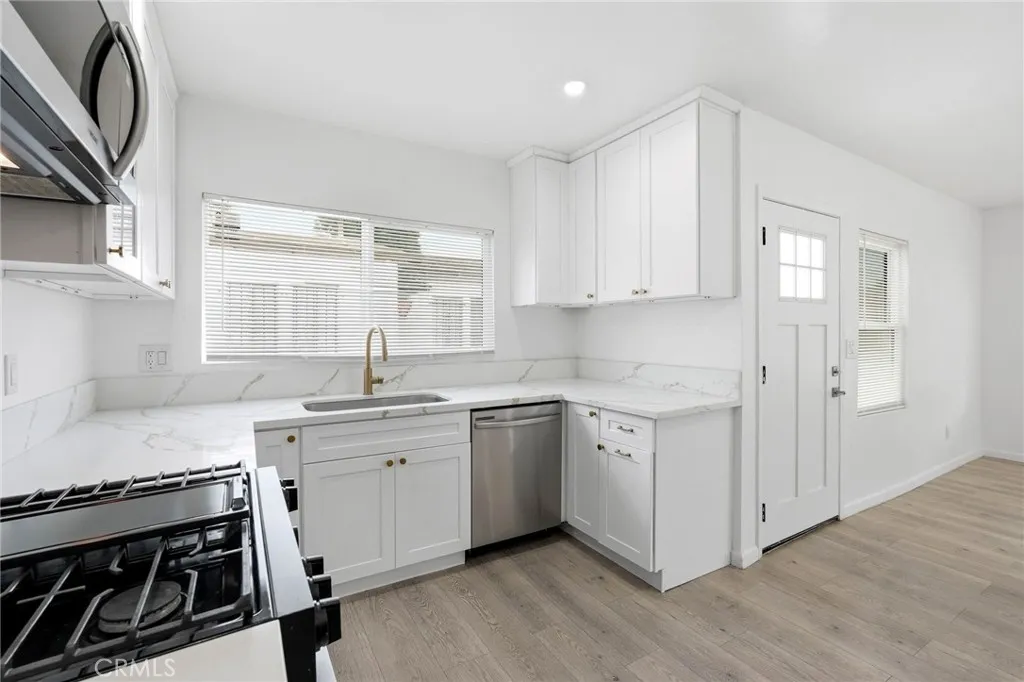 Additional image 44 of 833 E Acacia Ave, Glendale, CA 91205