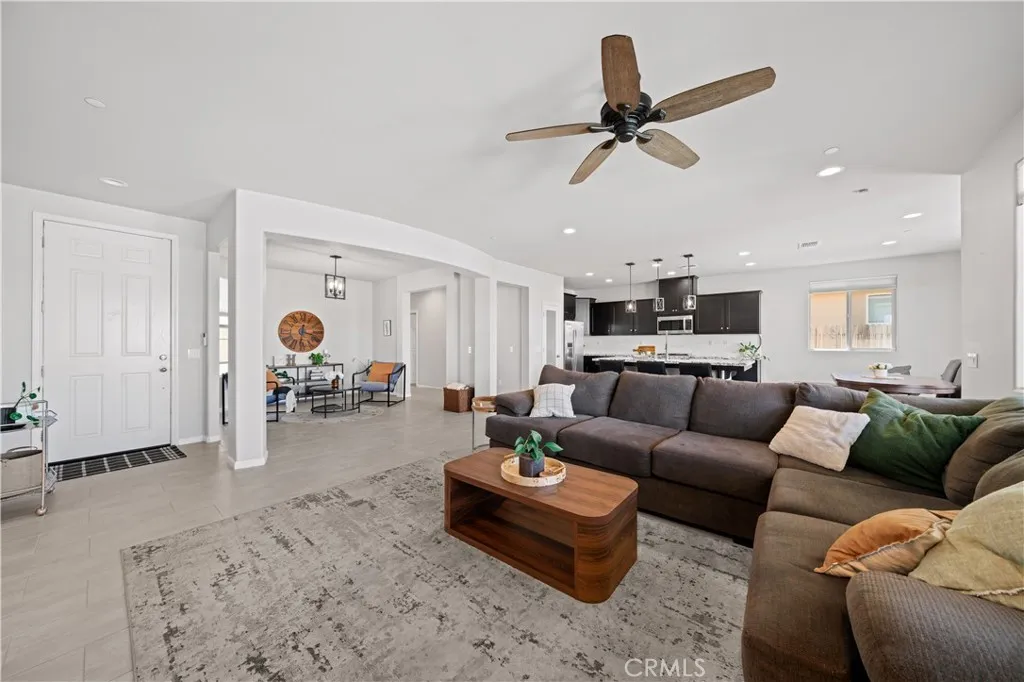 Additional image 41 of 227 Hammersmith Dr, Bakersfield, CA 93314