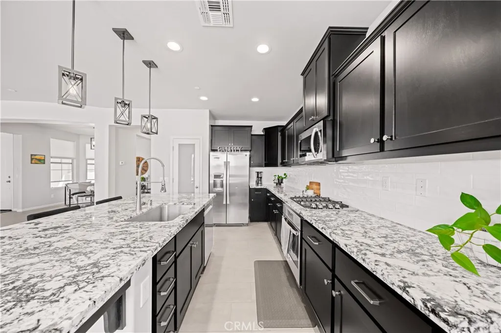 Additional image 46 of 227 Hammersmith Dr, Bakersfield, CA 93314