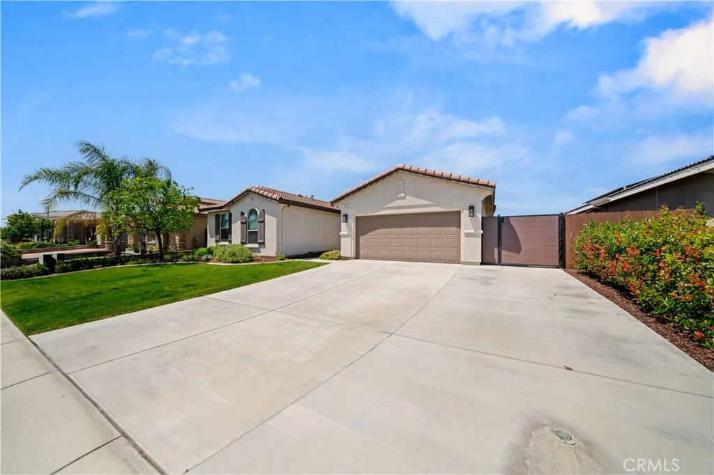 Additional image 74 of 227 Hammersmith Dr, Bakersfield, CA 93314