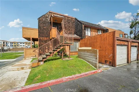 9030 Newport Avenue Unit 23, Fontana, CA 92335 - MLS#: CV25057681