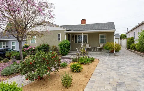 2411 N Lamer Street, Burbank, CA MLS: BB25090350