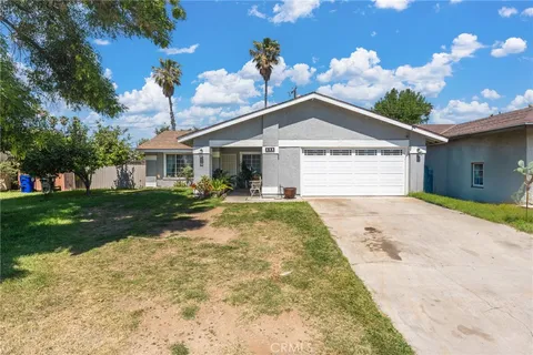 860 3rd Street, Rialto, CA MLS: CV25077225