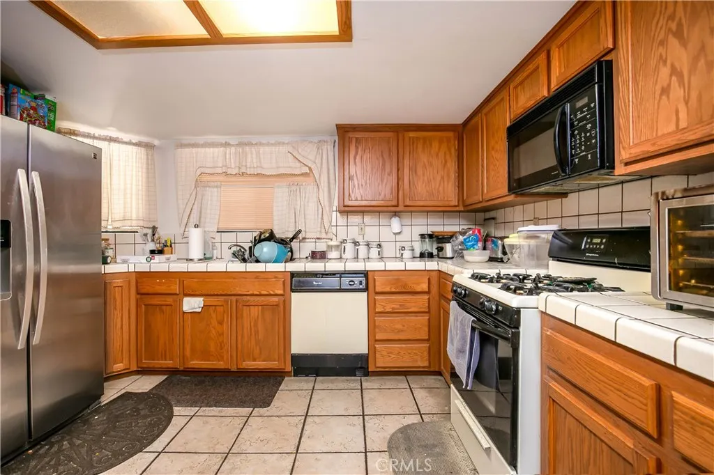 Additional image 26 of 45931 York Pl, Lancaster, CA 93534