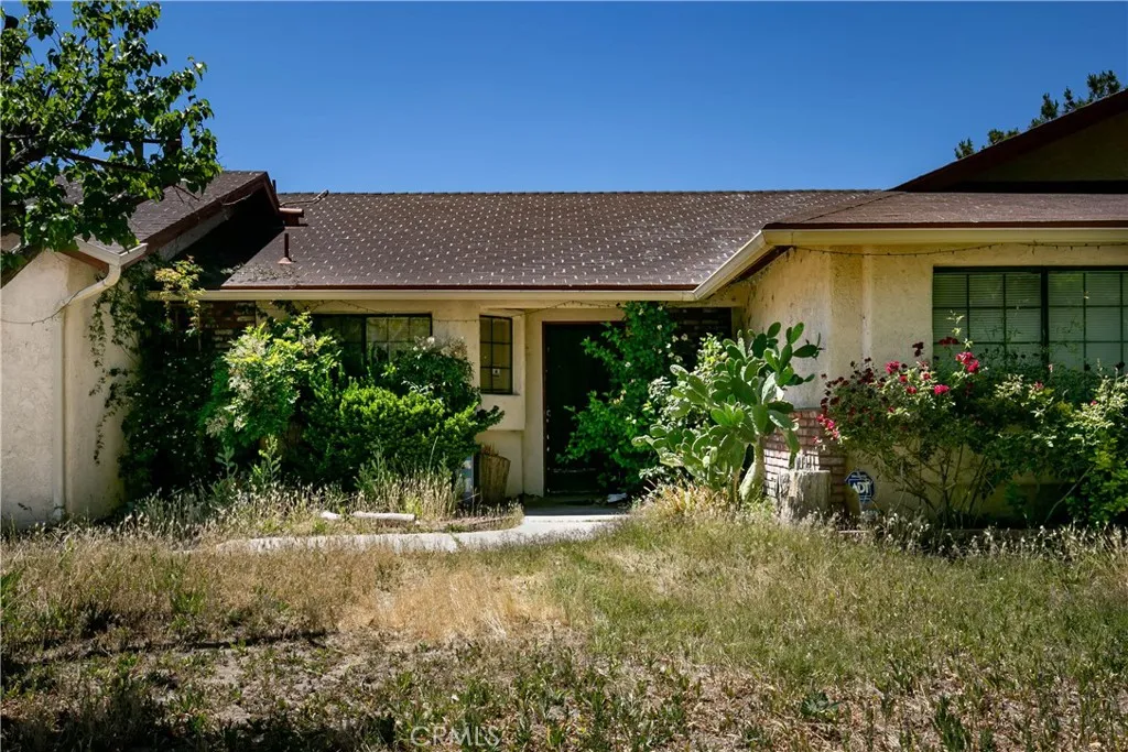 Additional image 3 of 45931 York Pl, Lancaster, CA 93534