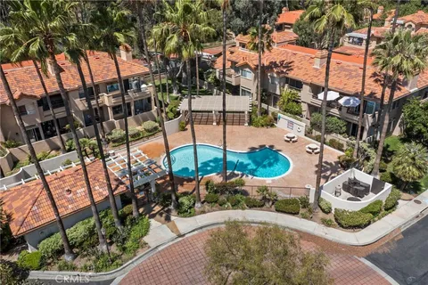 25847 Mcbean Pkwy #25, Valencia, CA MLS: SR25102183