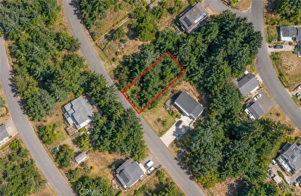 105 Shaker Rd, Shelter Cove, CA 95589