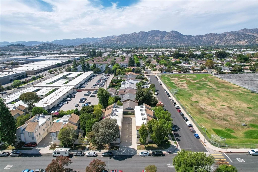 9927 Independence Avenue Unit C, Chatsworth, CA 91311