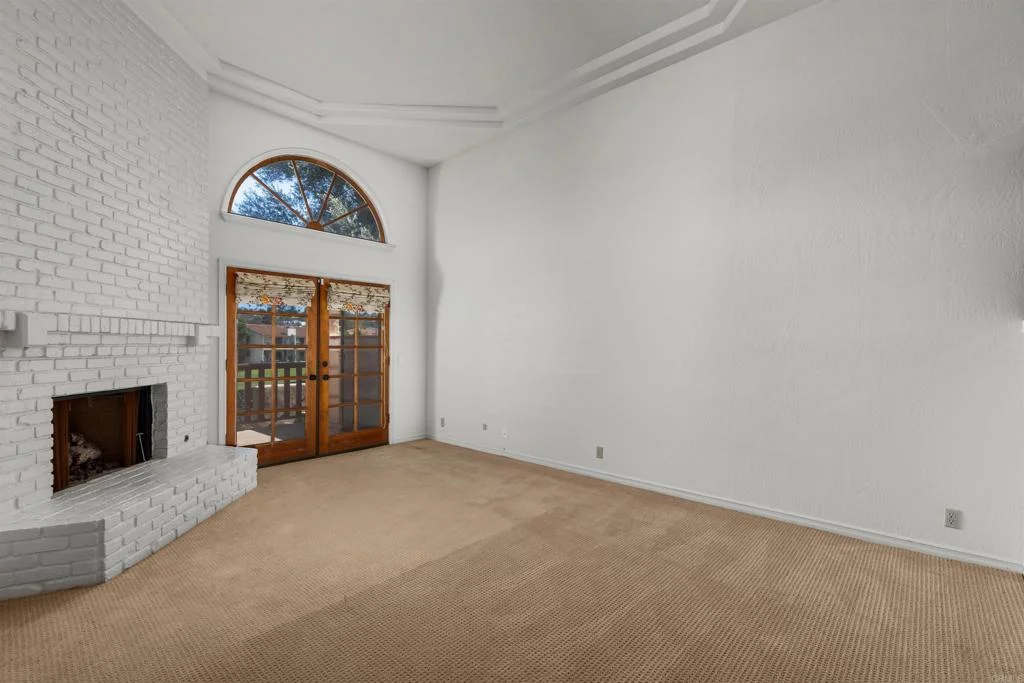 2583 Navarra Drive Unit D, Carlsbad, CA 92009