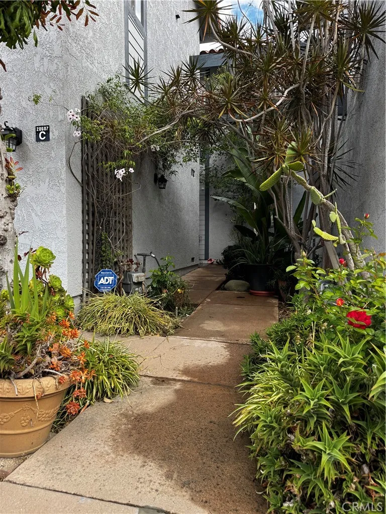 Additional image 36 of 20607 Roscoe Blvd Unit C, Winnetka, CA 91306