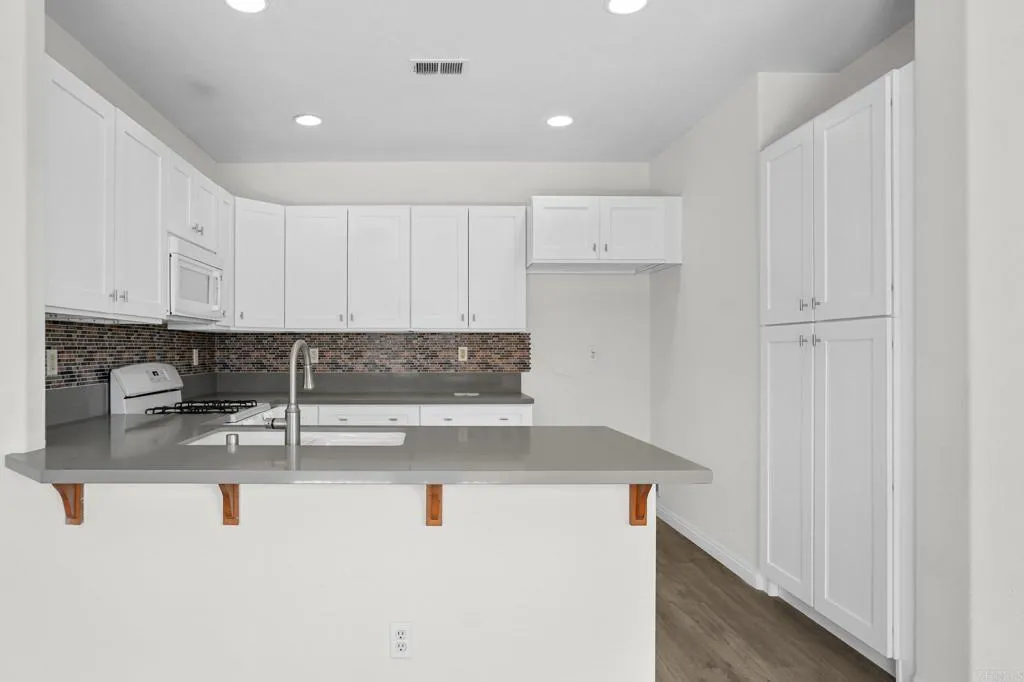 Additional image 43 of 641 Sumner Way #1, Oceanside, CA 92058