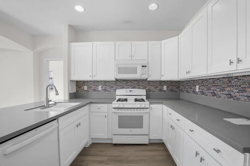 Additional image 40 of 641 Sumner Way #1, Oceanside, CA 92058