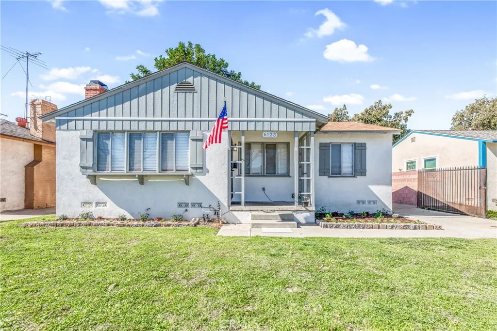 6123 Pennswood,, Lakewood, CA 90712