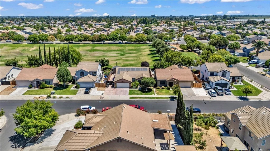 3770 Buenaventura Dr, Ceres, CA 95307
