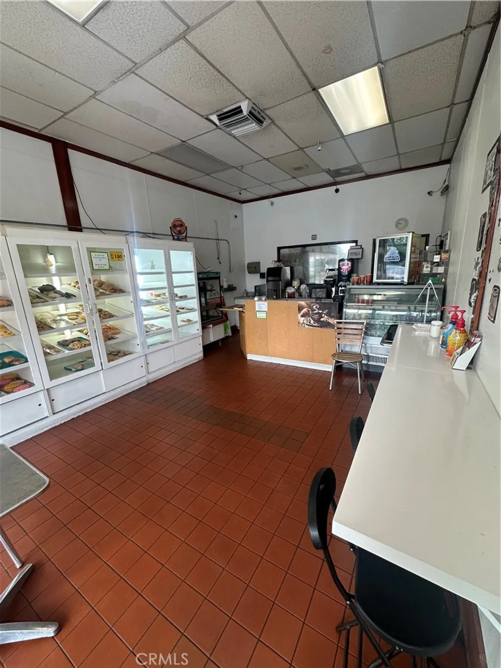 11918 Foothill blvd, Sylmar, CA 91342