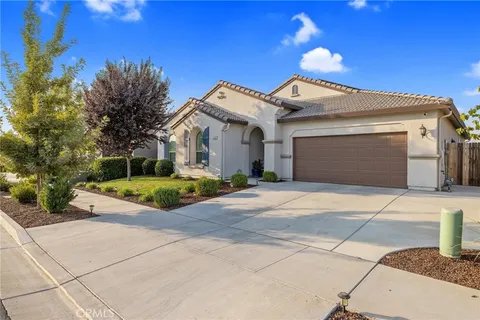 Property image for 1742 W Porter Avenue, Visalia, CA 93291