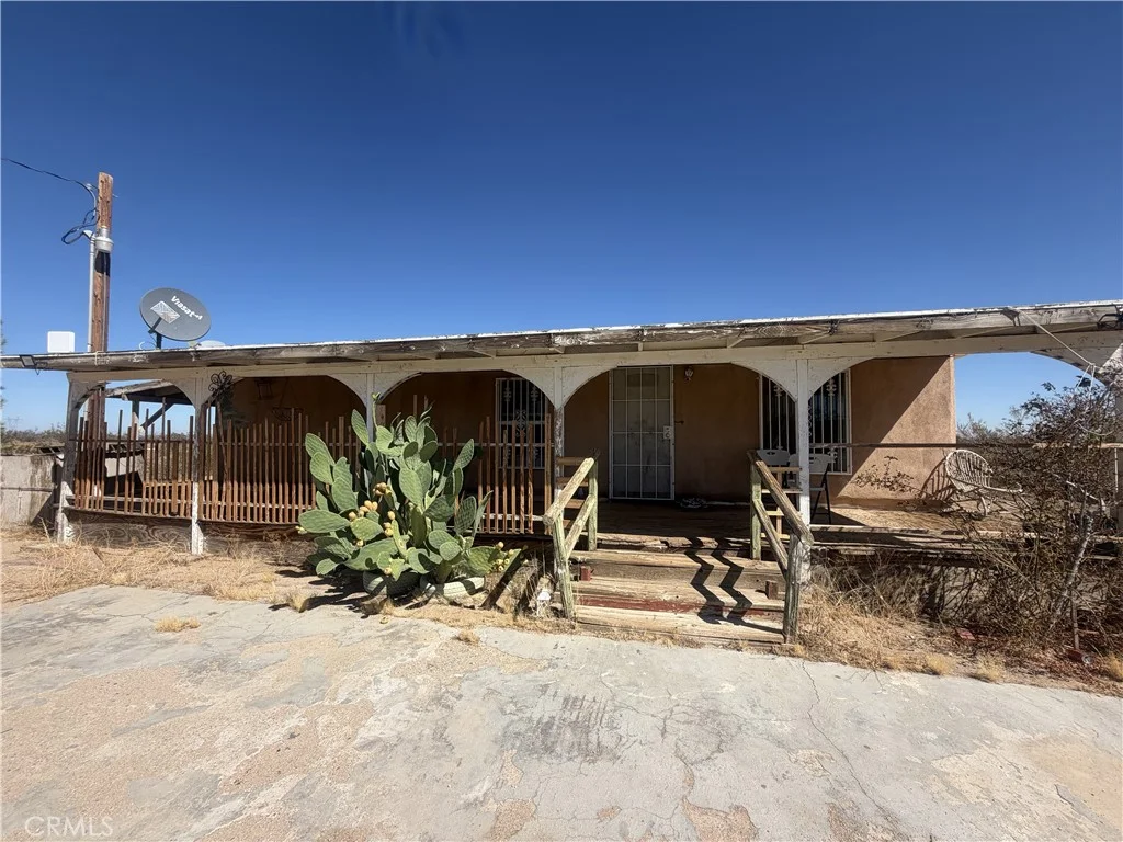 14552 Caughlin Rd, Phelan, CA 92371 photo 2