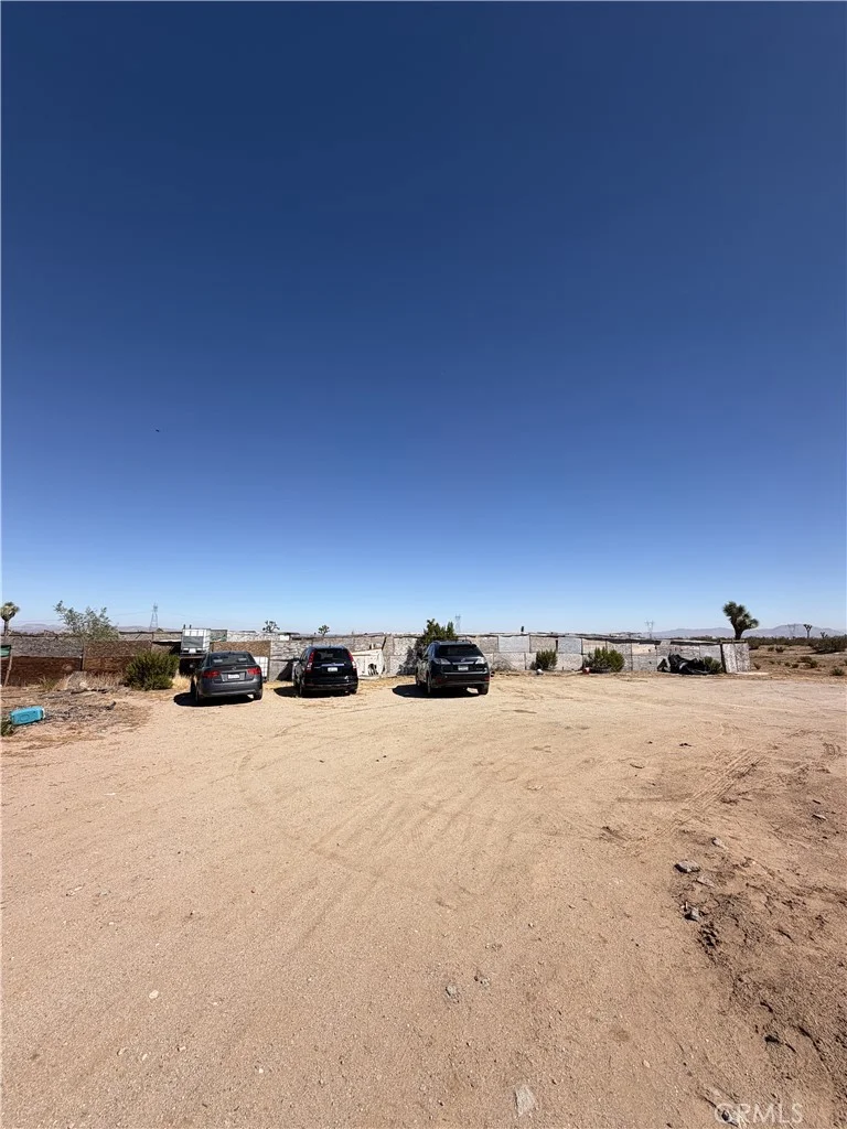 14552 Caughlin Rd, Phelan, CA 92371