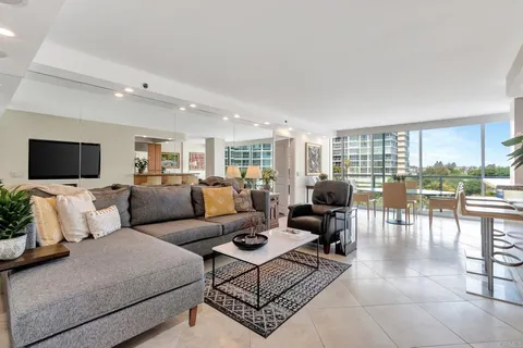 1780 Avenida del Mundo Unit 203, Coronado, CA MLS: PTP2407643