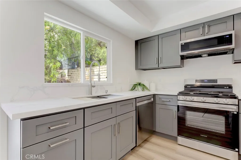 Additional image 15 of 3256 N Frederic St, Burbank, CA 91504