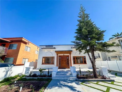 1642 5th Ave, Los Angeles, CA 90019 - MLS#: PW24048177