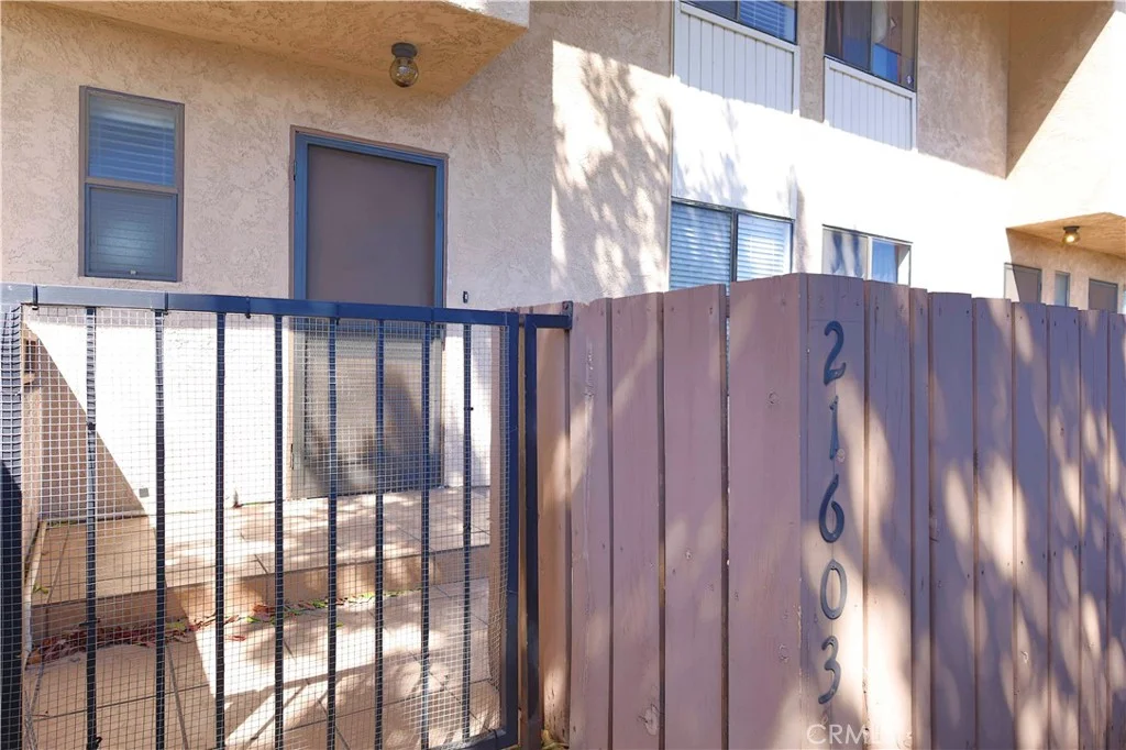 21603 Villa Pacifica Circle Unit 32, Carson, CA 90745 photo 2