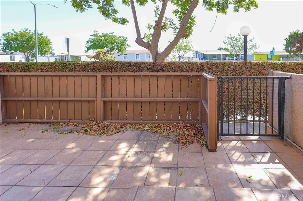 21603 Villa Pacifica Circle Unit 32, Carson, CA 90745 photo 4