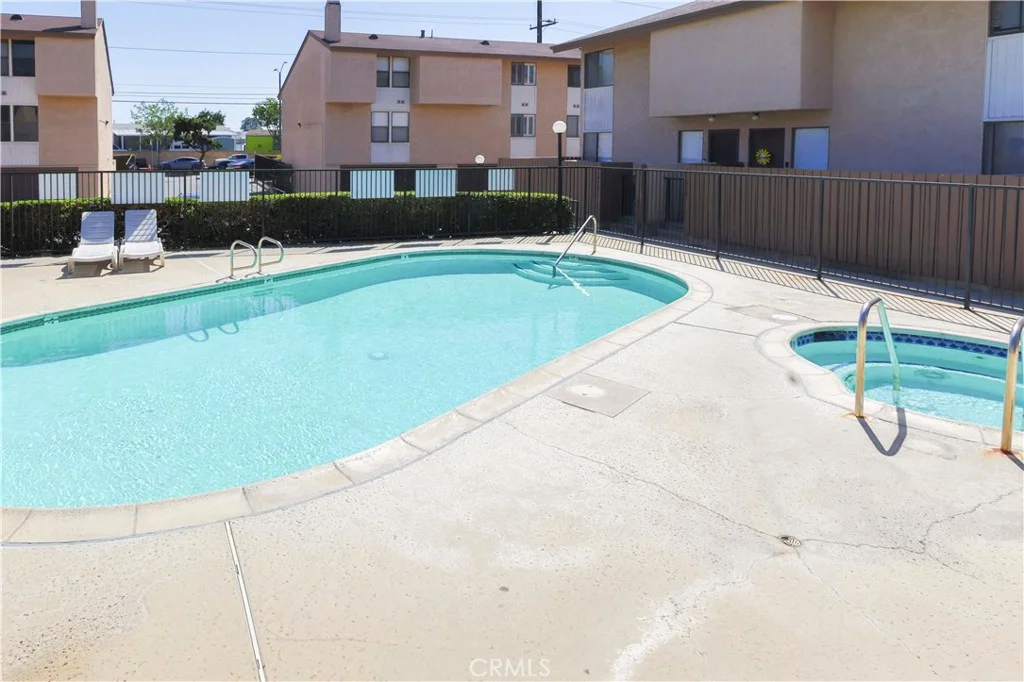 21603 Villa Pacifica Circle Unit 32, Carson, CA 90745