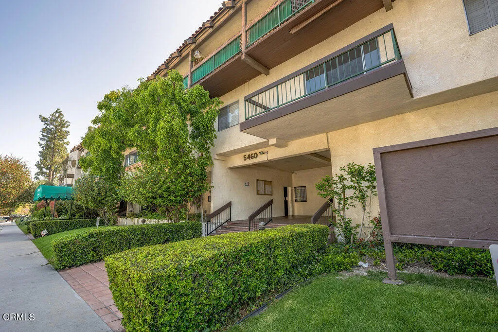 5460 White Oak Avenue Unit E125, Encino, CA 91316