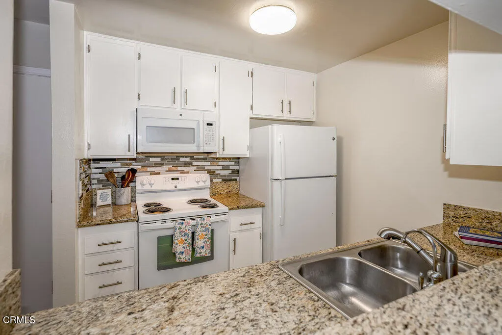 Additional image 4 of 5460 White Oak Avenue Unit E125, Encino, CA 91316