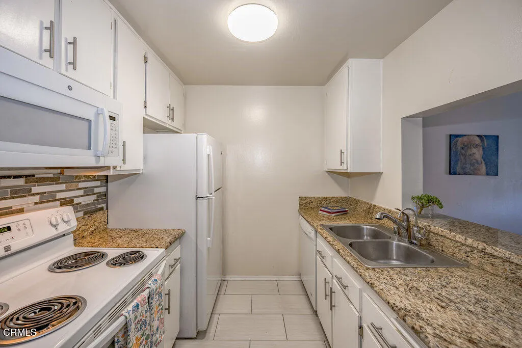 Additional image 5 of 5460 White Oak Avenue Unit E125, Encino, CA 91316